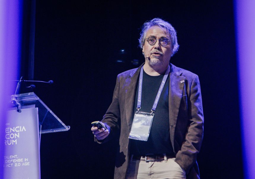 Director of the PERTE Chip-UV Chair, Càndid Reig